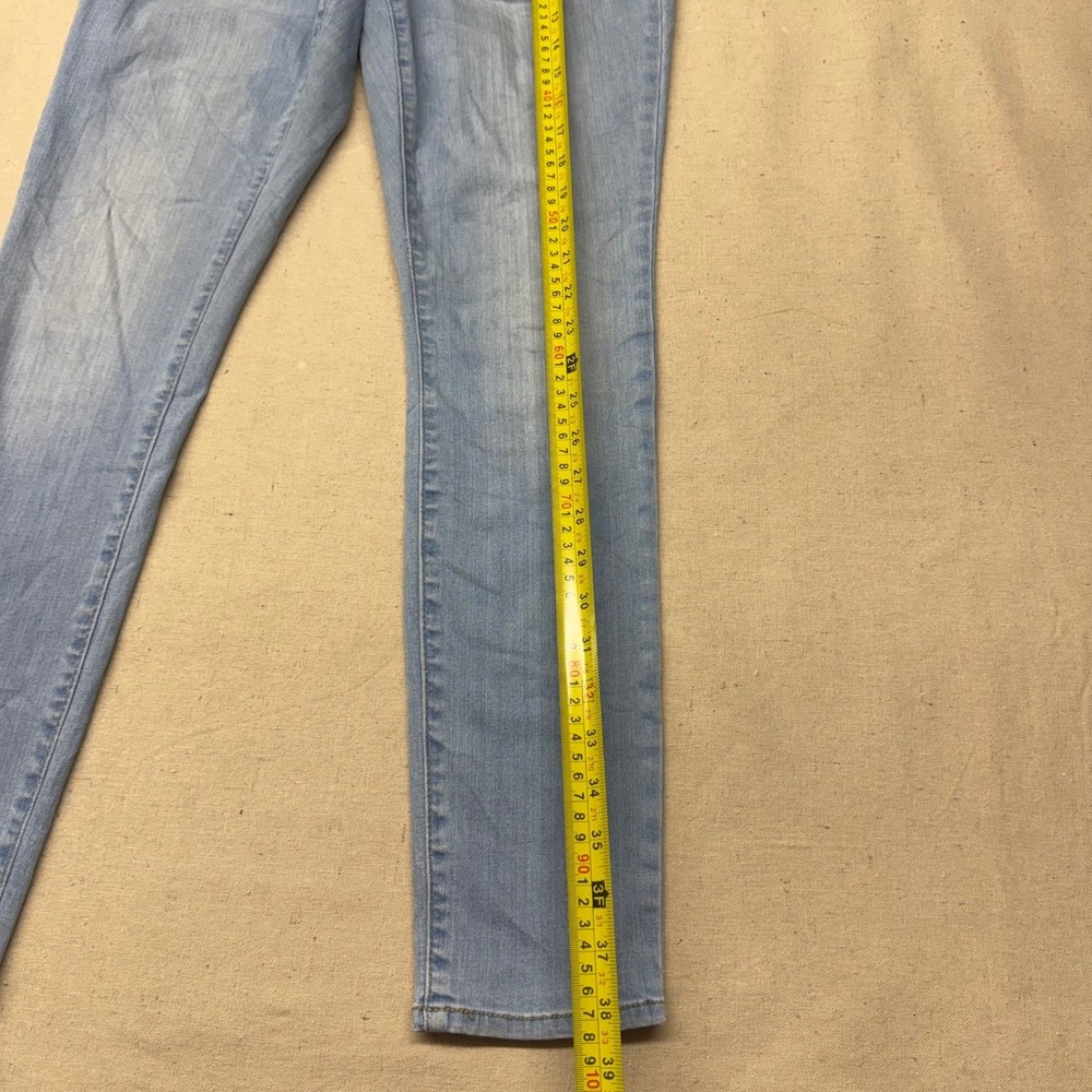 Universal Thread‎ Womens High Rise Skinny Jeans Light Wash Blue Denim 6/28R - Picture 3 of 10